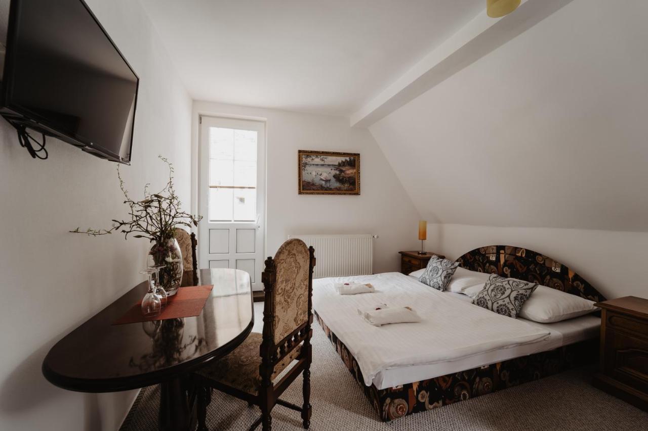 Hotel U Lipy Hřensko Екстериор снимка